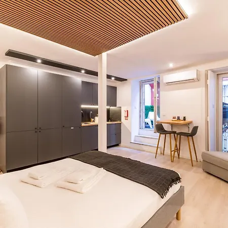 Apartment Sunlit & Patio Studios - Prime Lisbon Lisbon