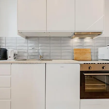 Sunlit & Patio Studios - Prime Lisbon Lisbon